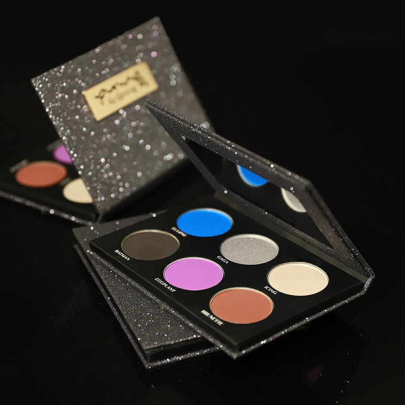 THE HOLIDAY - GREY EYESHADOW PALETTE