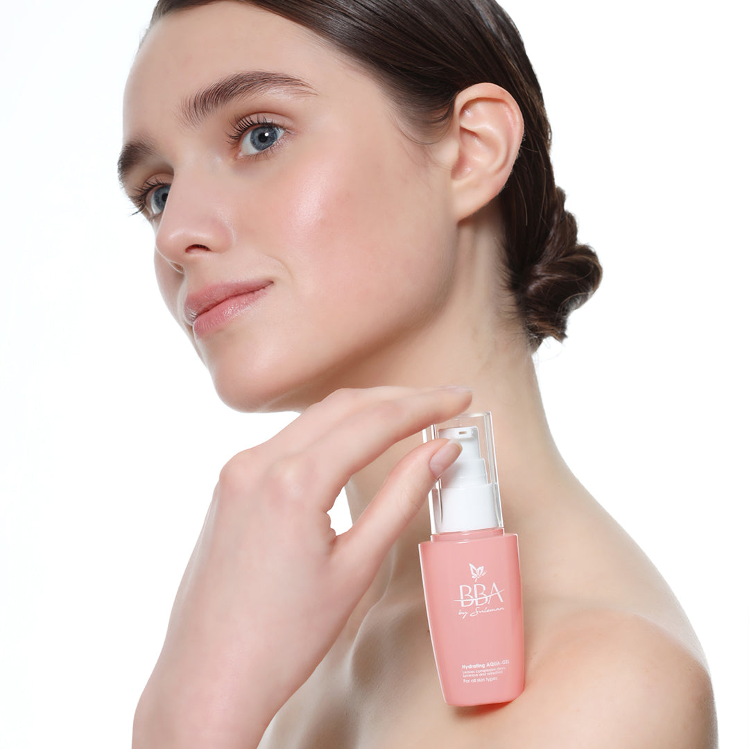 Hydrating AQUA-GEL (Leaves complexion dewy, luminous and refreshed)